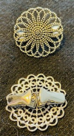 202626	Vestclip rond zilverkl open bloem  ong 5 cm