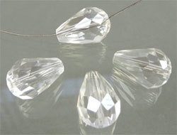 39401 Glaskraal kristal druppel 14x8 mm crystal