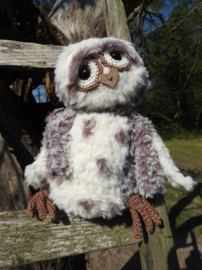 Funny Furry Owl Soft donkerbruin