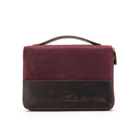 Della Q Canvas portfolio Rood