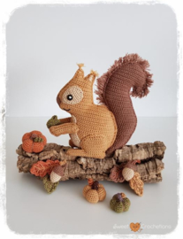 Haakpakket voor Mr. Nibbles de Eekhoorn Camel versie van Antoinette Crochet (patroon apart bestellen)