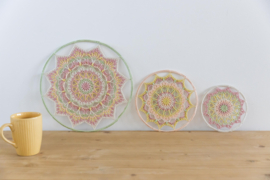 Katia Garen en fourniturenpakket voor set mandalas - zachte tinten