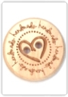 Houten knoop met tekst  25mm Handmade en midden ♥