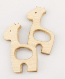 Houten bijtring  Girafje 8 x 4,5 cm met oogje