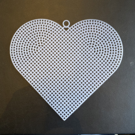 Plastic stramien Hart 16,5 cm met ophangoogje