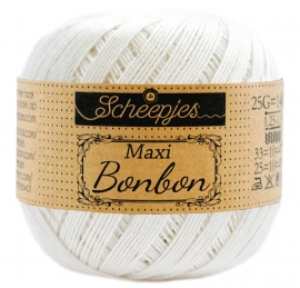 Scheepjes Maxi  Sweet Treat (Bonbon) 105 bidal White (off-white)