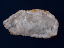 Bergkristal geode groot BE146