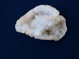 Bergkristal geode klein BE149