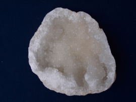Bergkristal geode groot BE145