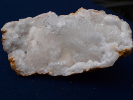 Bergkristal geode groot BE146
