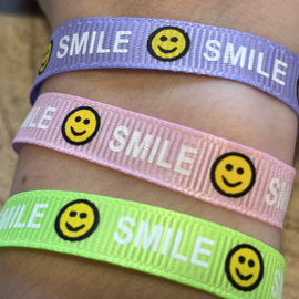 Armbandje Smile lint