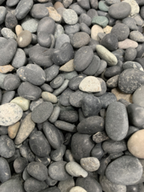 Beach pebbles 8-16 mm Black vanaf 10 zakken