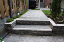 Natuursteen Bloktrede Spotted Bluestone Gekloofd 100x35x15 cm