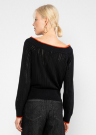 Delicious Summer Elegant Lady in Black