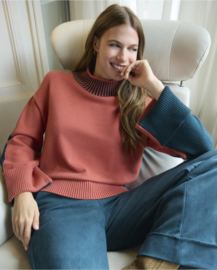 Two Tone Sweater With Elastic Perkins Collar Tile 565LIKO233