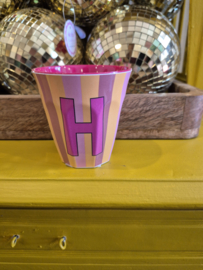 Medium Alphabet Cup H (r) Stripes