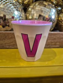 Medium Alphabet Cup Plain V (r)