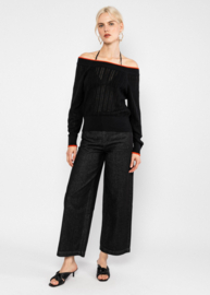 Delicious Summer Elegant Lady in Black