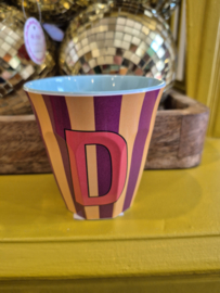 Medium Alphabet Cup D (r) Stripes