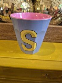 Medium Alphabet Cup Plain S (r)