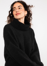 Thaleia Dark Bloom Black