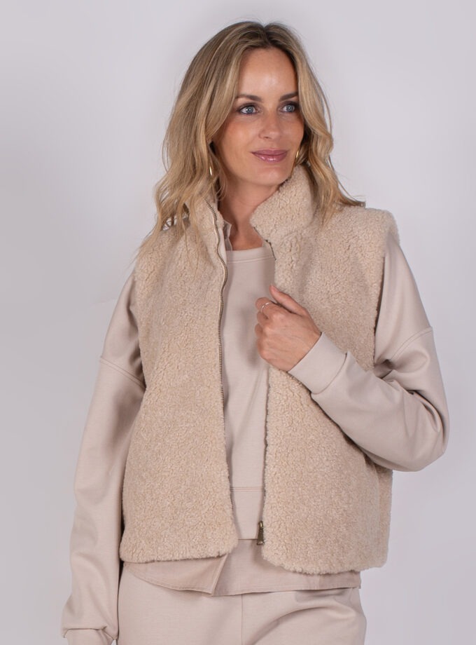 Regina Gilet Perfectly Pale