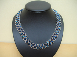 Verkocht - Ketting Blauw met goudkleur rocailles (K-14)