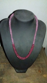 Collier fait par Karo