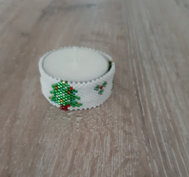 Contour bougie chauffe-plat - arbre de noël fait par  Veerle