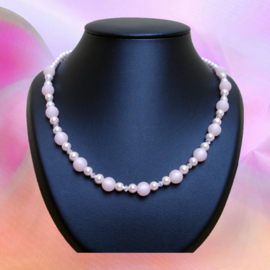 Collier Rose avec Cristaux de Haute Qualité (K-77)