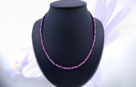 Collier vieux rose avec perles d'accent  ((K-119)