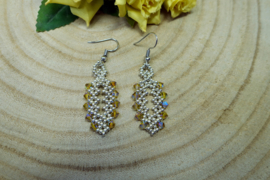 Boucles d'oreilles couleur Or avec des  Cristaux de haute qualité  jaune  (O-146)