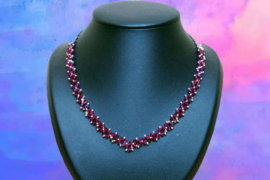 Ketting  Fushia /Goud  met  High Quality Crystals  (K- 164)