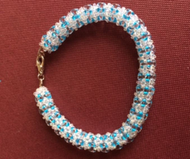 Bracelet en duo beads fait par Ingrid