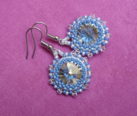 Boucles d'oreilles bleu claire avec des Cristaux de haute qualité (O-13)