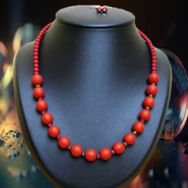  Ketting Oranje - rood , met polaris kralen en facetten (K-151)