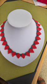 Collier Adora fait par Christa