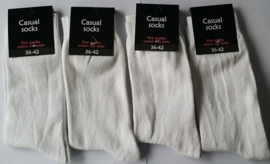 Naadloze sokken casuel wit dames 4 pak voor €4,95