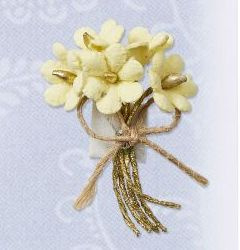 Miniatuur bloemetjes zachtgeel