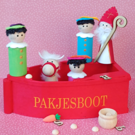 Sinterklaas, Ozosnel, drie pietjes en een pakjesboot