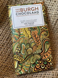 Pure chocolade met stukjes sinaasappel 100 gr fairtrade (54% cacao)