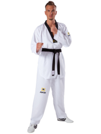 KWON Taekwondo Pak / Dobok Fightlite WT goedgekeurd