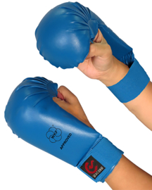 WKF Karate handbeschermers