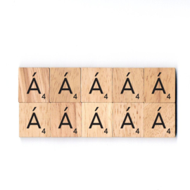 11.02 Houten scrabble blokje: Á