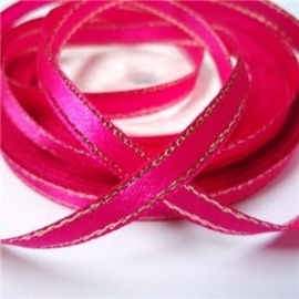 10.15 Roze lint met een gouden randje