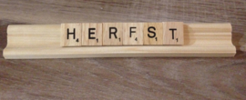 11.00 Plankje voor scrabble blokjes 25 cm.