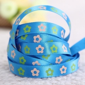 10.06 Blauw lint met bloemen