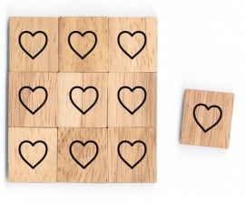 11.02 Houten scrabble blokje: Hartje open