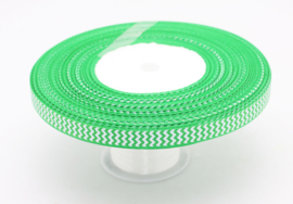 10.05 Groen lint met wit gekartelde opdruk