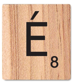 11.02 Houten scrabble blokje: É